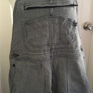 Deluth Trading Woman’s Bib Overalls